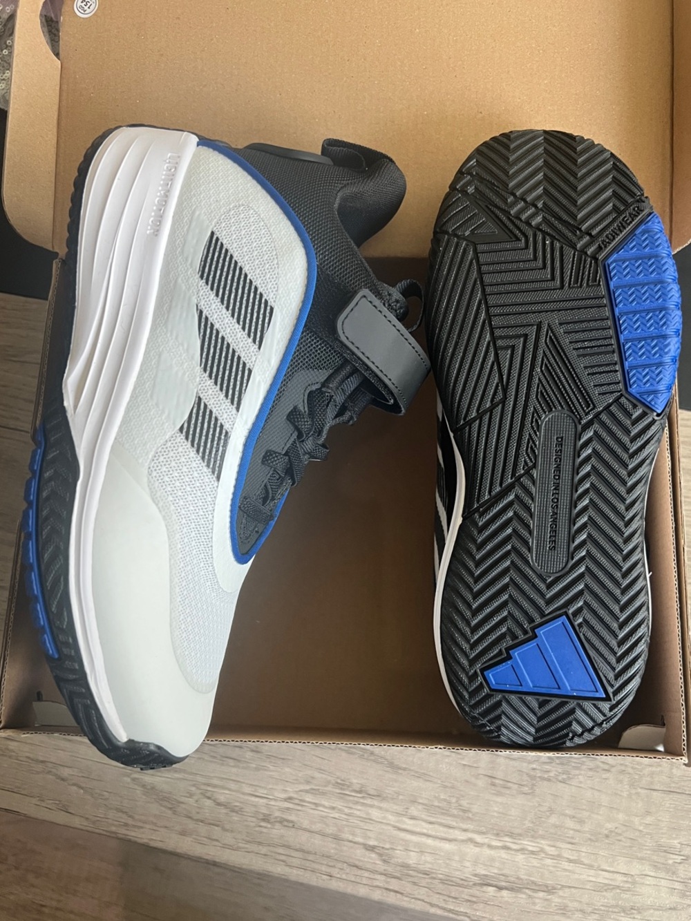 adidas OWNTHEGAME 3.0K White, Black & Blue US Youth size 4.5 BASKETBALL IF4592